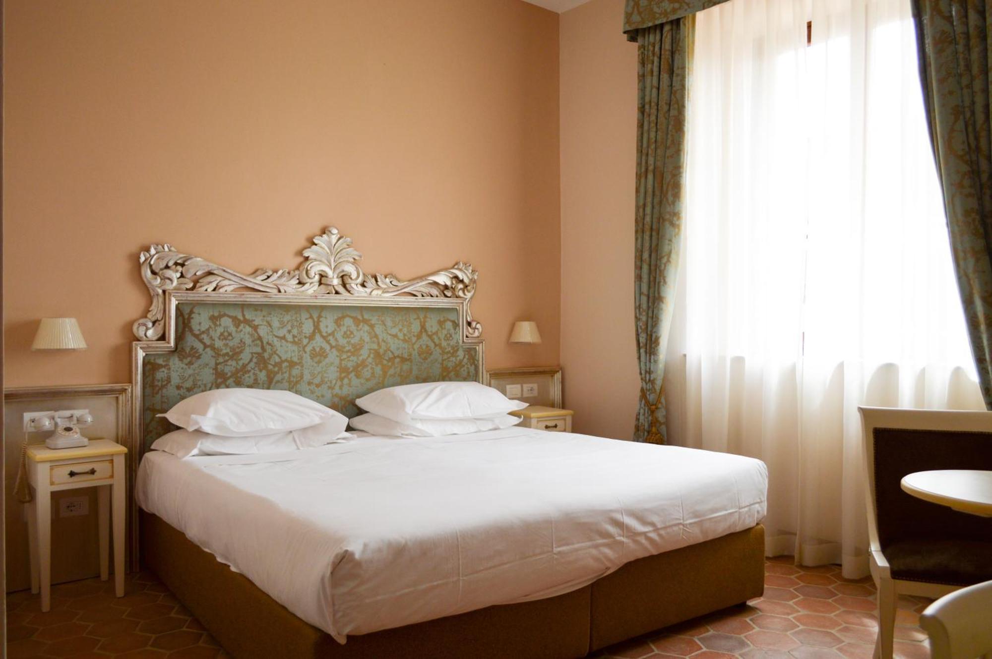 Hotel Villa San Lucchese Poggibonsi Exterior foto